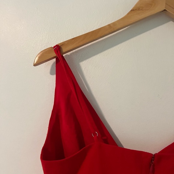 Dress the Population Ruffle Solange Dress in Rouge - Picture 8 of 13